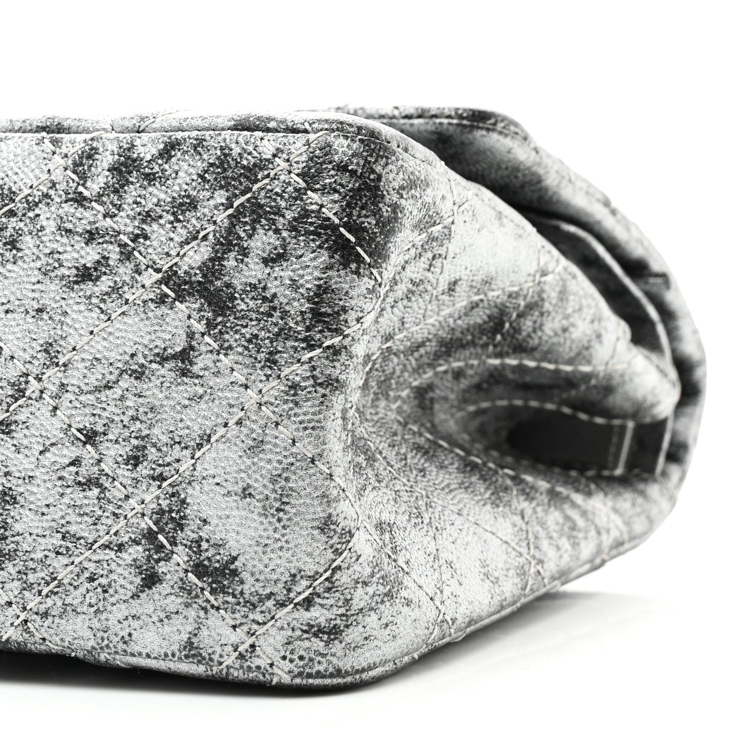 Metallic Caviar Quilted 2.55 Reissue 226 Flap Silver Black