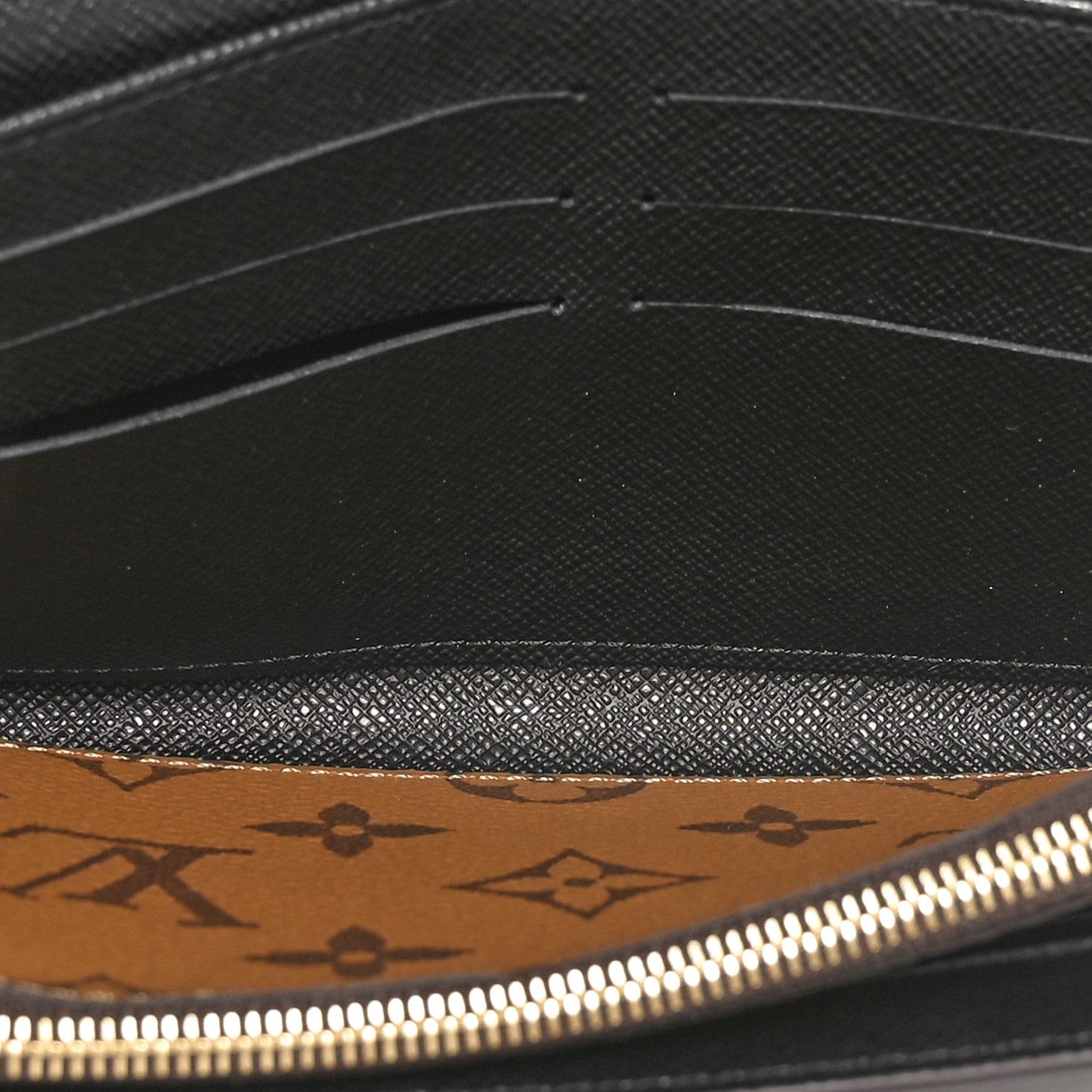 Reverse Monogram Giant Sarah Wallet