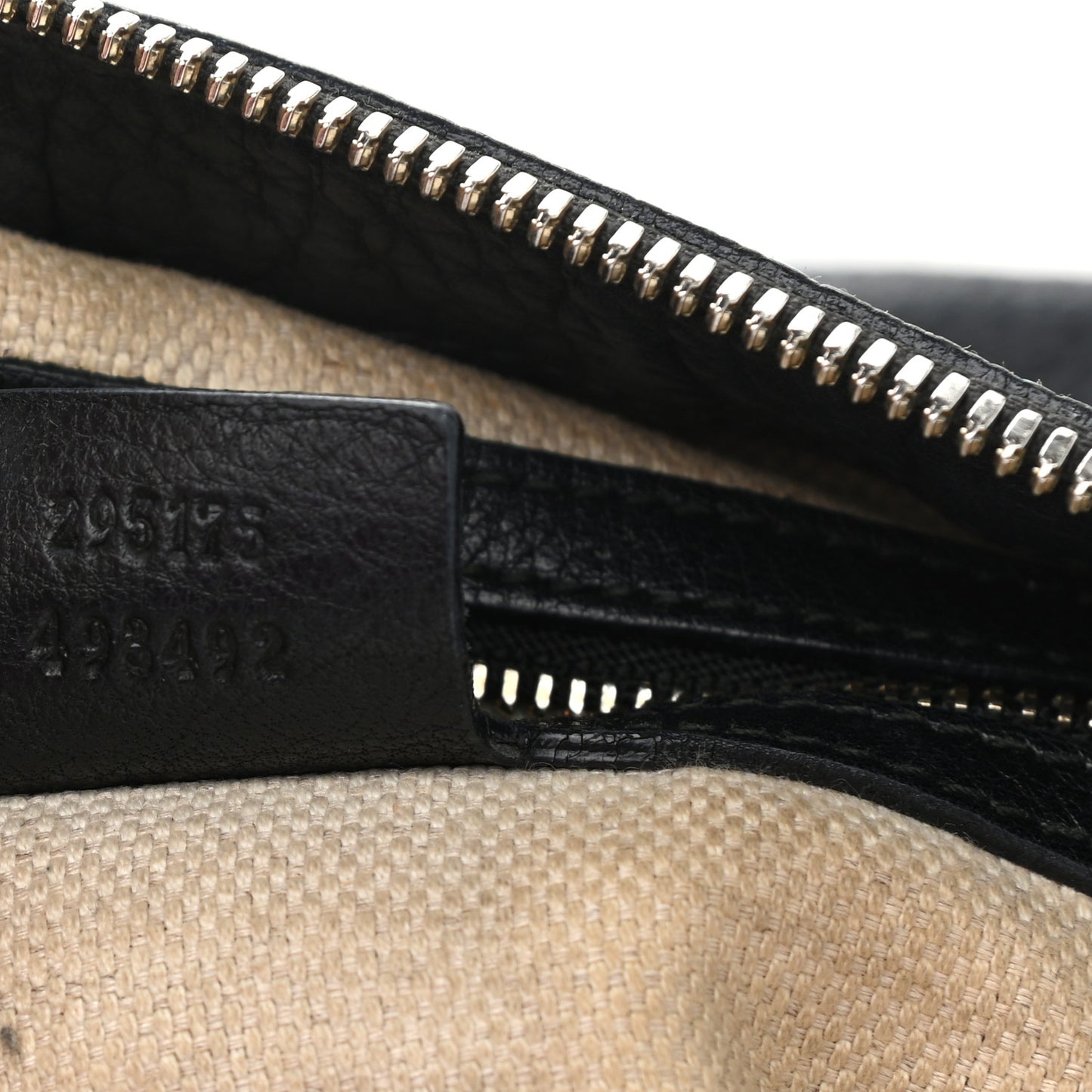 Pebbled Calfskin Medium Soho Hobo Black