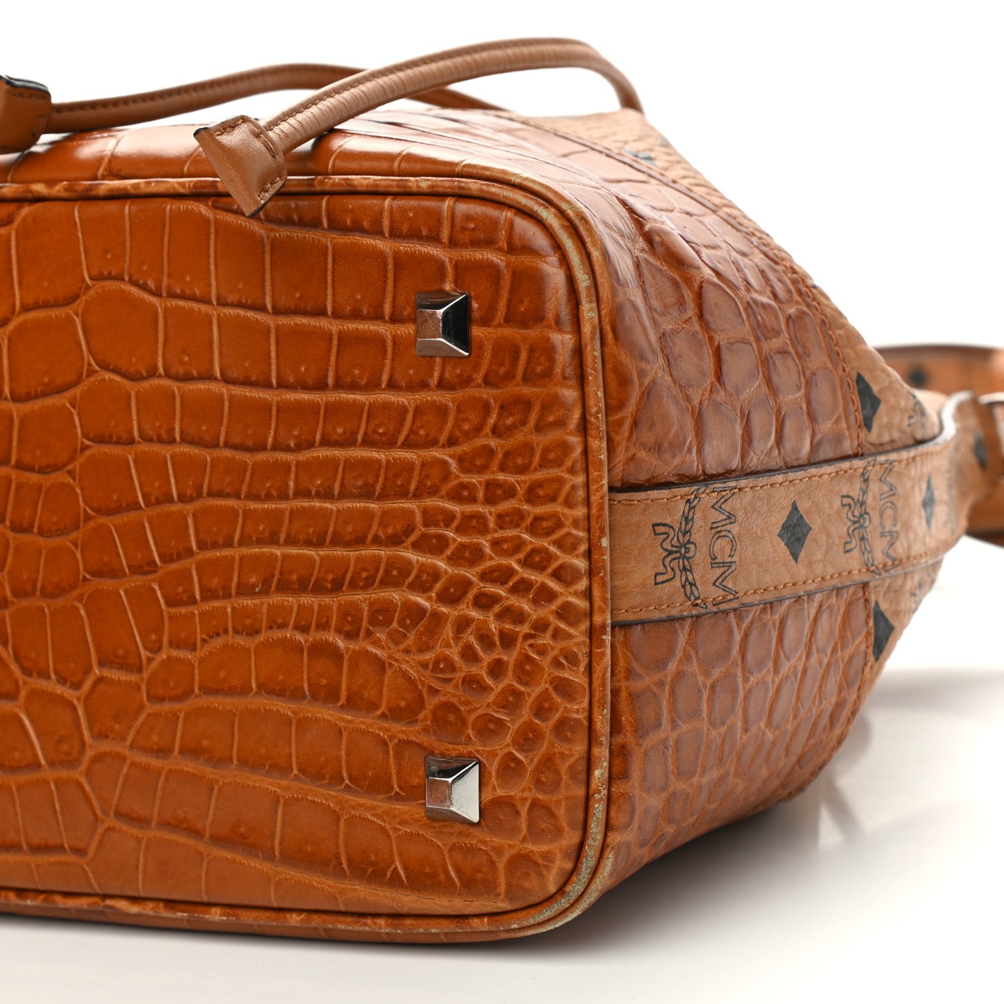 Visetos Crocodile Embossed Geonautic Bucket Bag Cognac