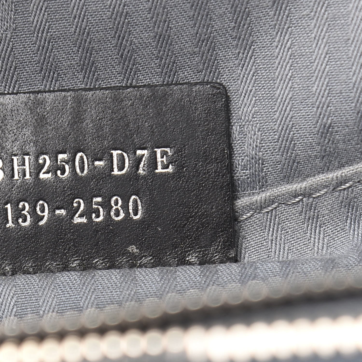 Fendi Vitello Elite Regular 2Jours Tote Grigio 8 of 19