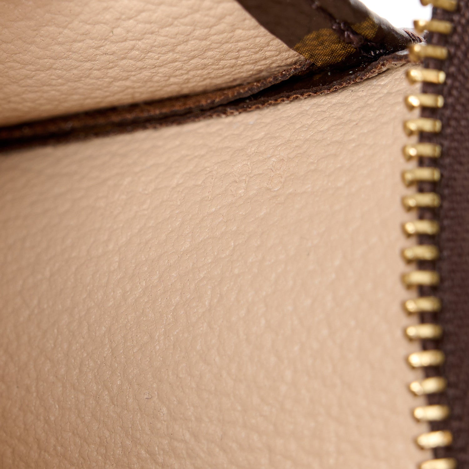 Louis Vuitton Monogram Toiletry Pouch 26 7 of 10