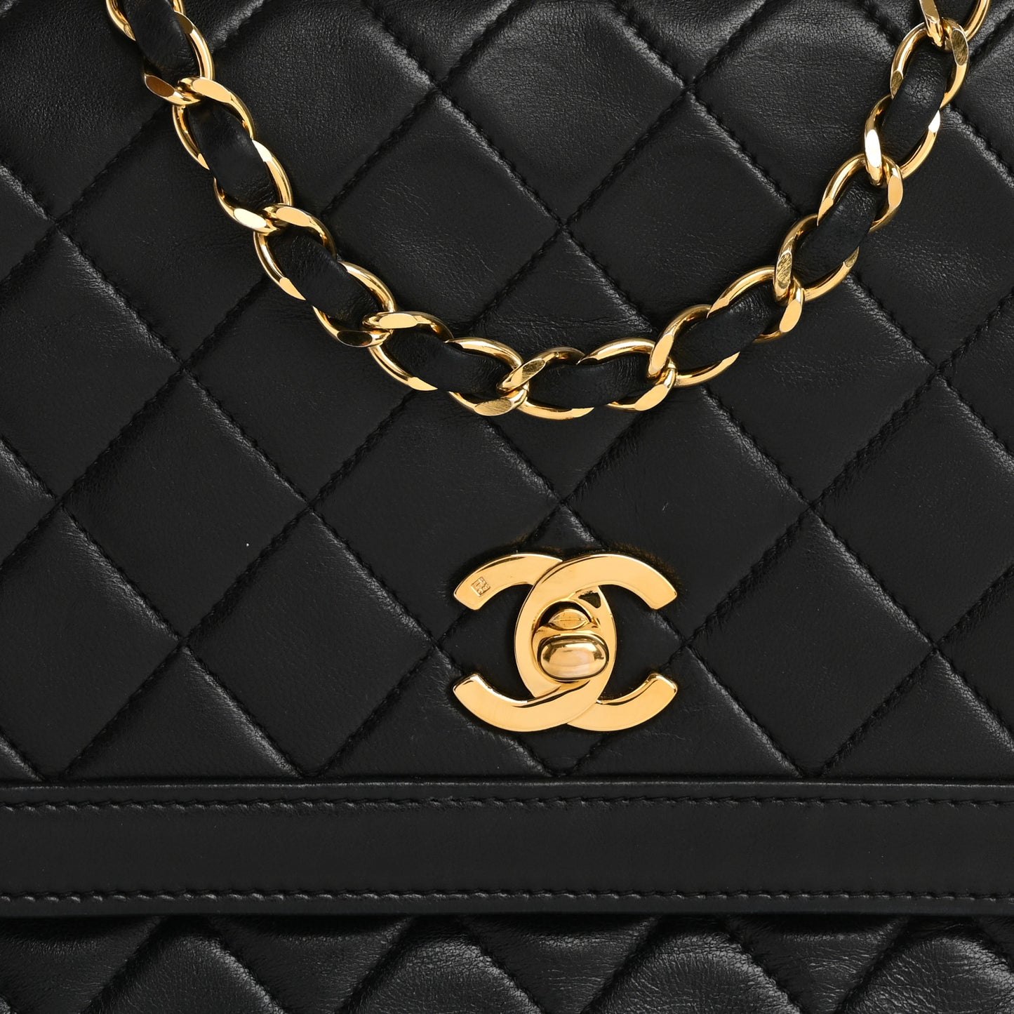 Lambskin Quilted Medium Single Flap Black