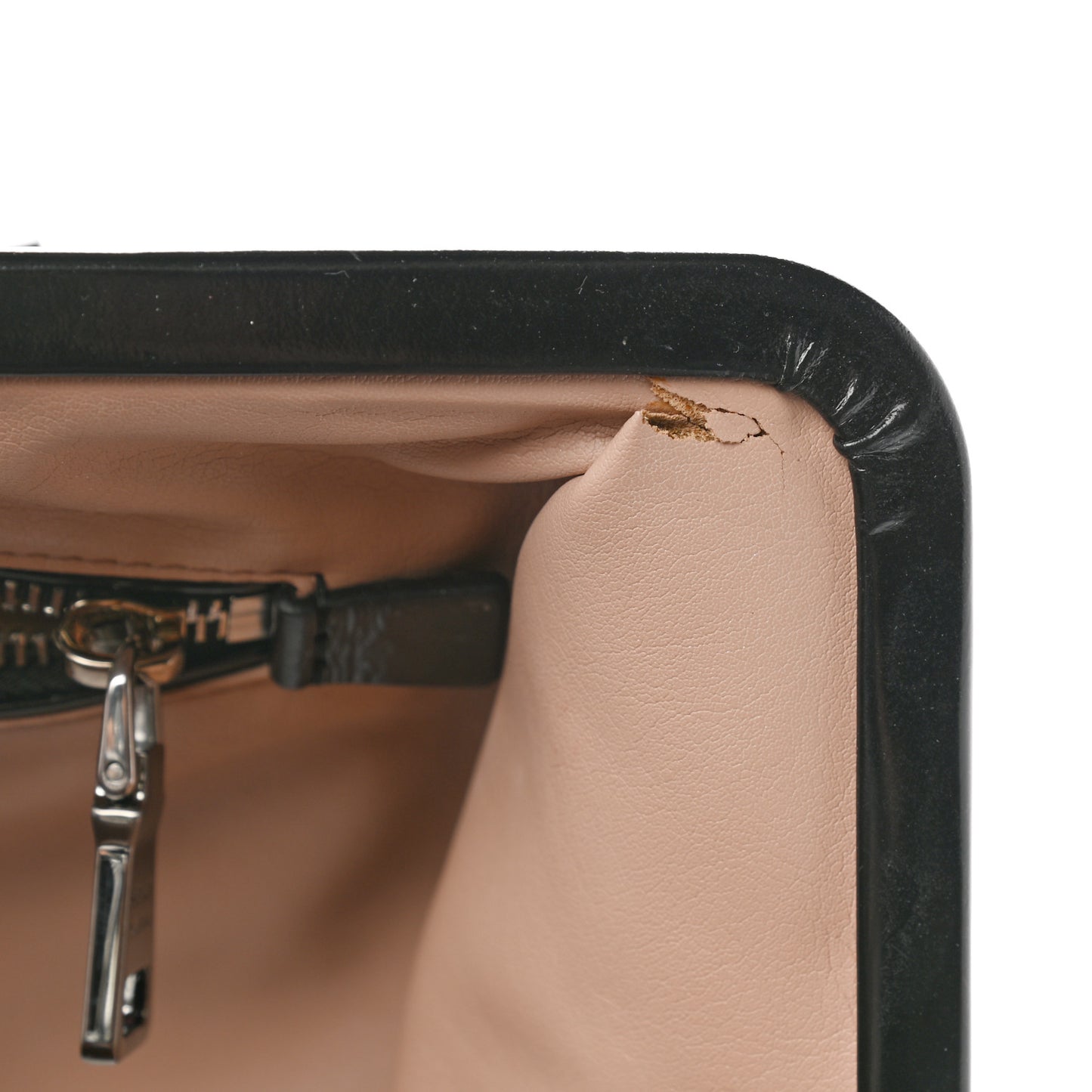 Vernice Kisslock Satchel Black