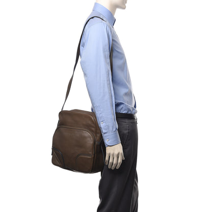 Louis Vuitton Bequia Trotter MM 2 of 12