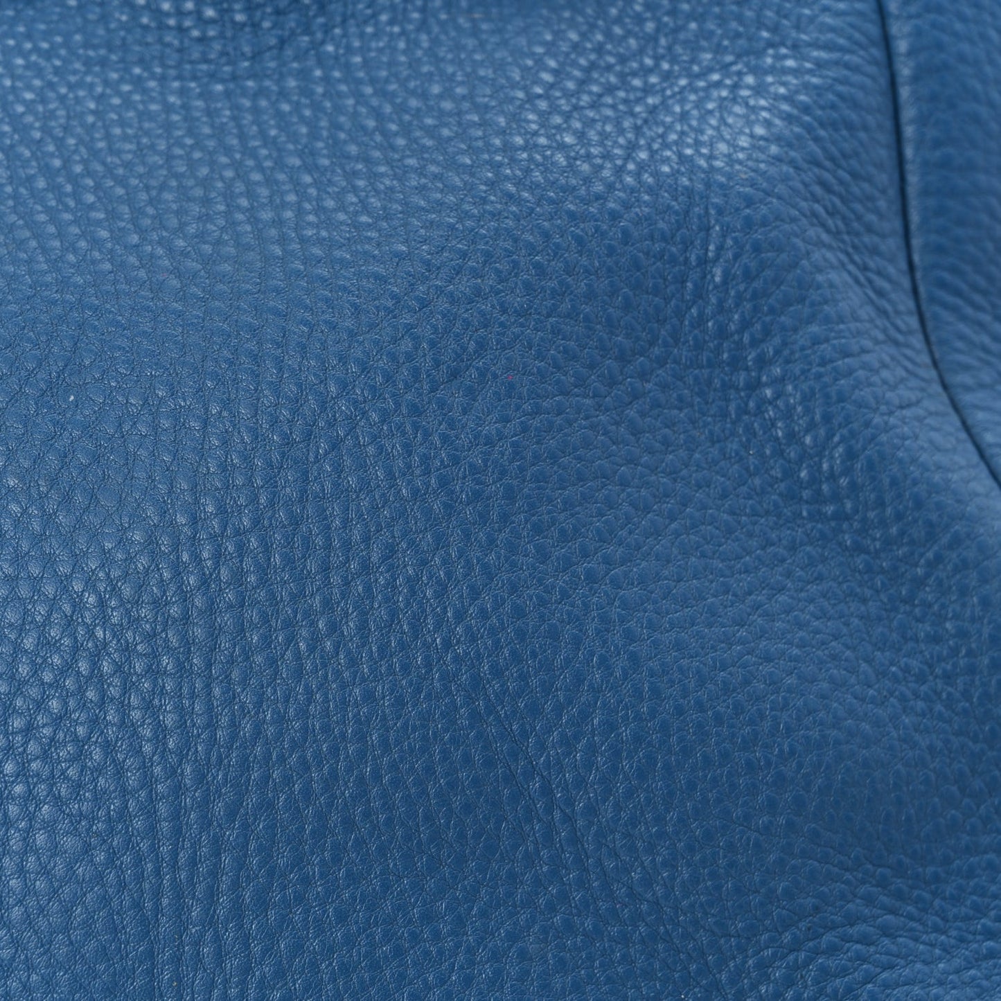 Vitello Daino Shoulder Bag Cobalto