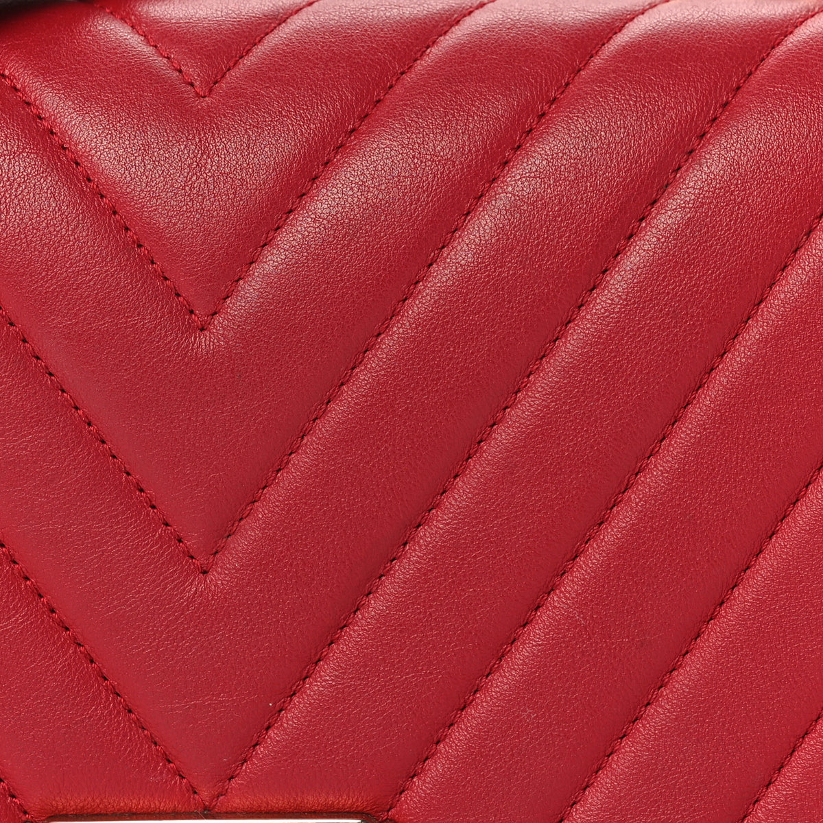 Lambskin Chevron Quilted Medium Boy Flap Red
