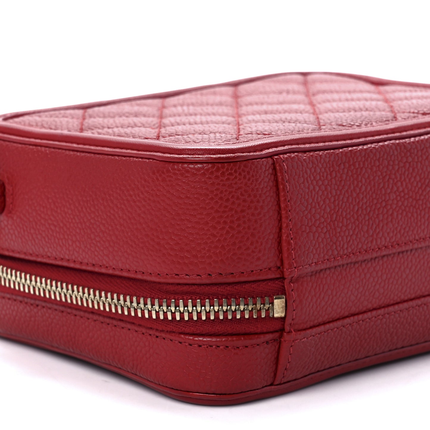 Caviar Quilted Small CC Filigree Vanity Case Red