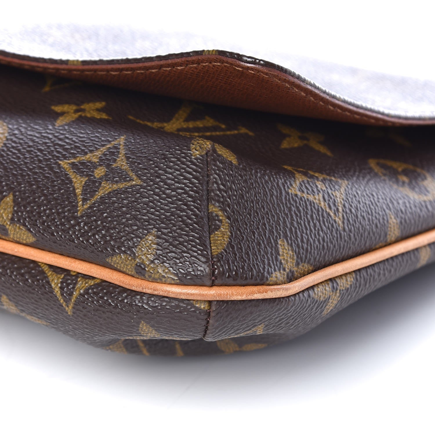 Louis Vuitton Monogram Musette Tango 9 of 9