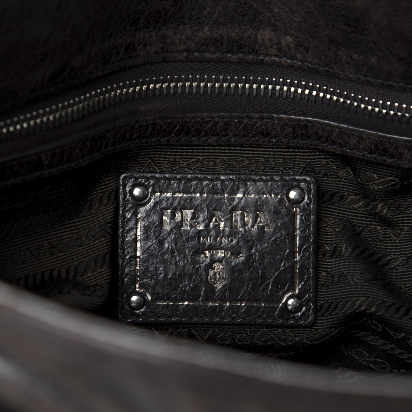 Tessuto Nylon Vitello Shine Dome Satchel Ebano