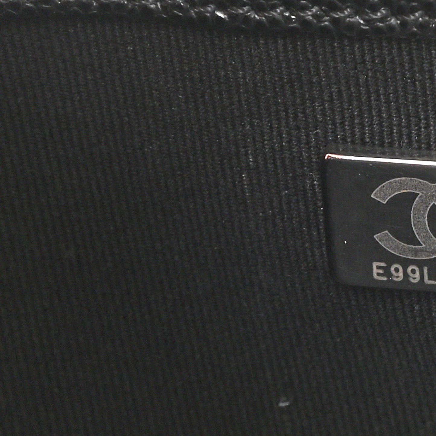 Caviar Quilted Medium Boy Flap Black