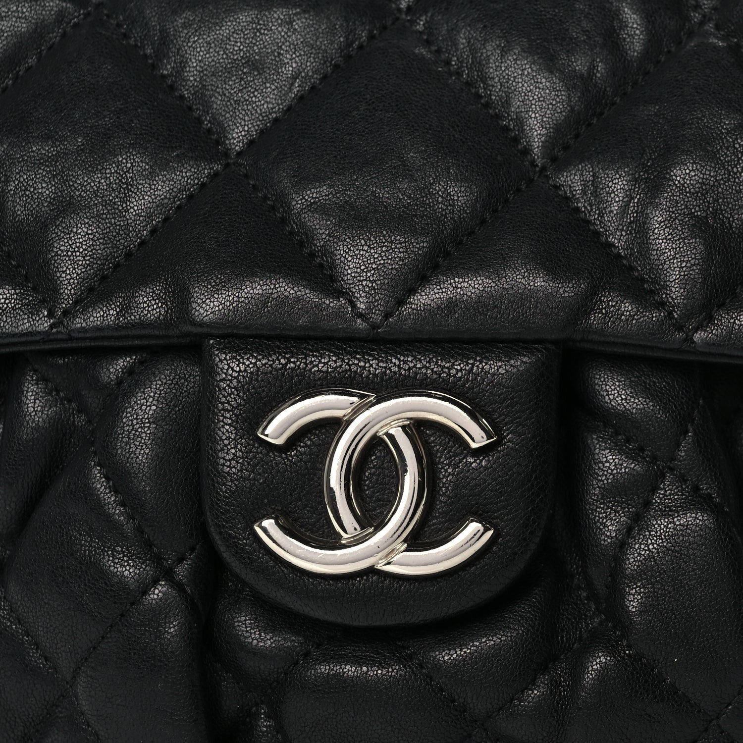 Chanel Washed Lambskin Quilted Medium Chain Around Messenger Black 7 of 10