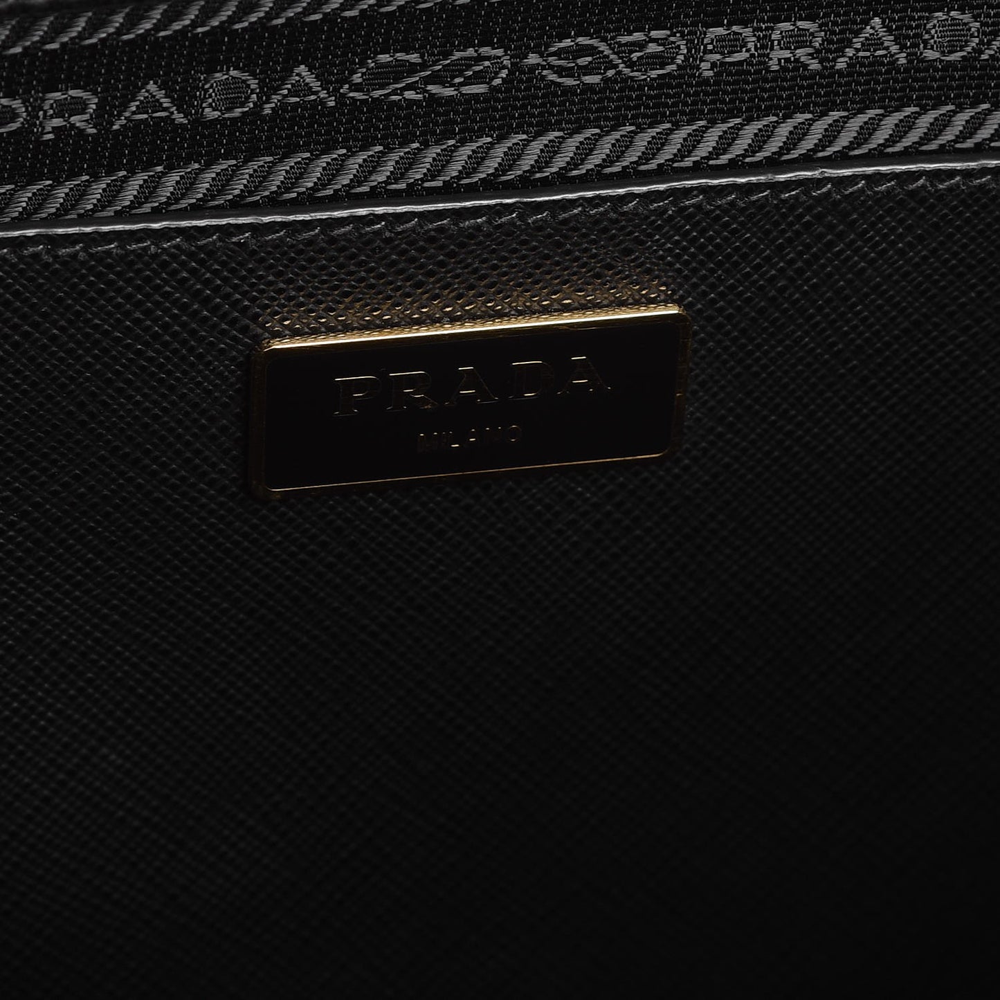 Saffiano Large Galleria Double Zip Tote Black