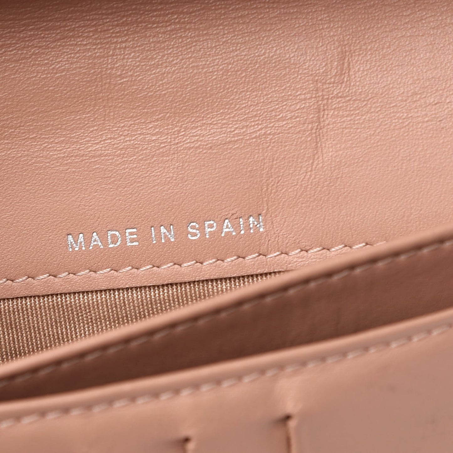 Caviar Timeless CC Yen Wallet Beige