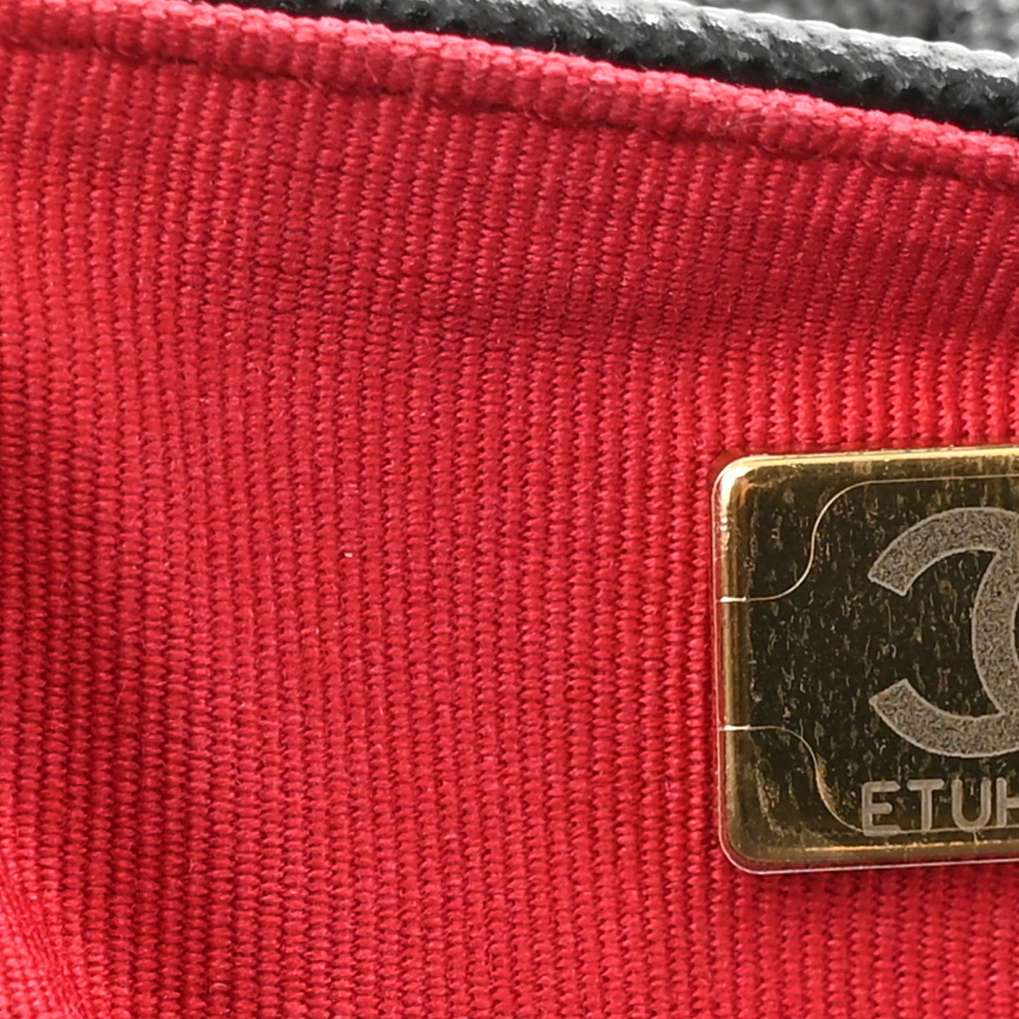 Caviar Quilted Wavy CC Hobo Black