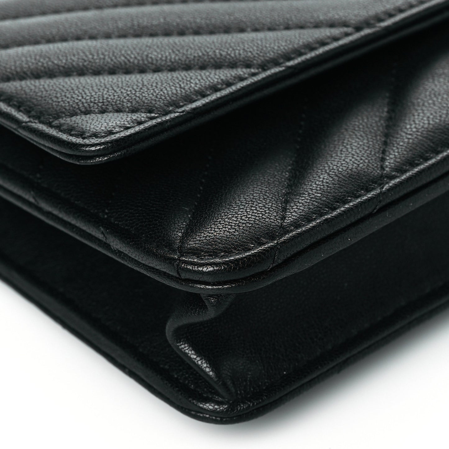 Sheepskin Chevron Reissue Wallet On Chain WOC So Black