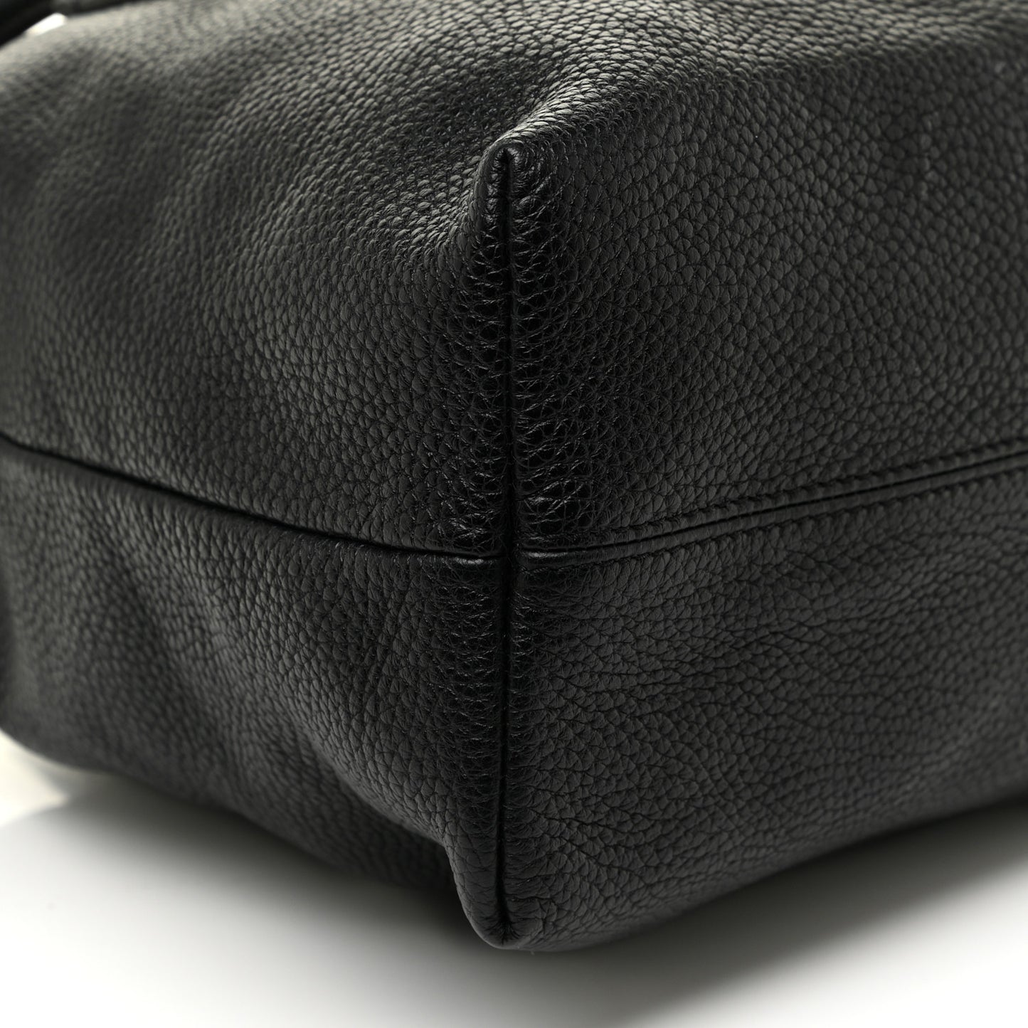 London Grainy Calfskin Medium Baynard Tote Black