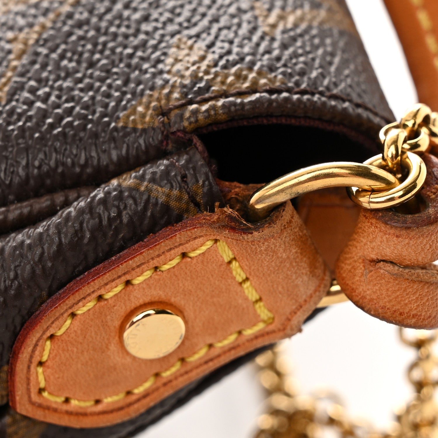 Louis Vuitton Monogram Favorite PM 18 of 18