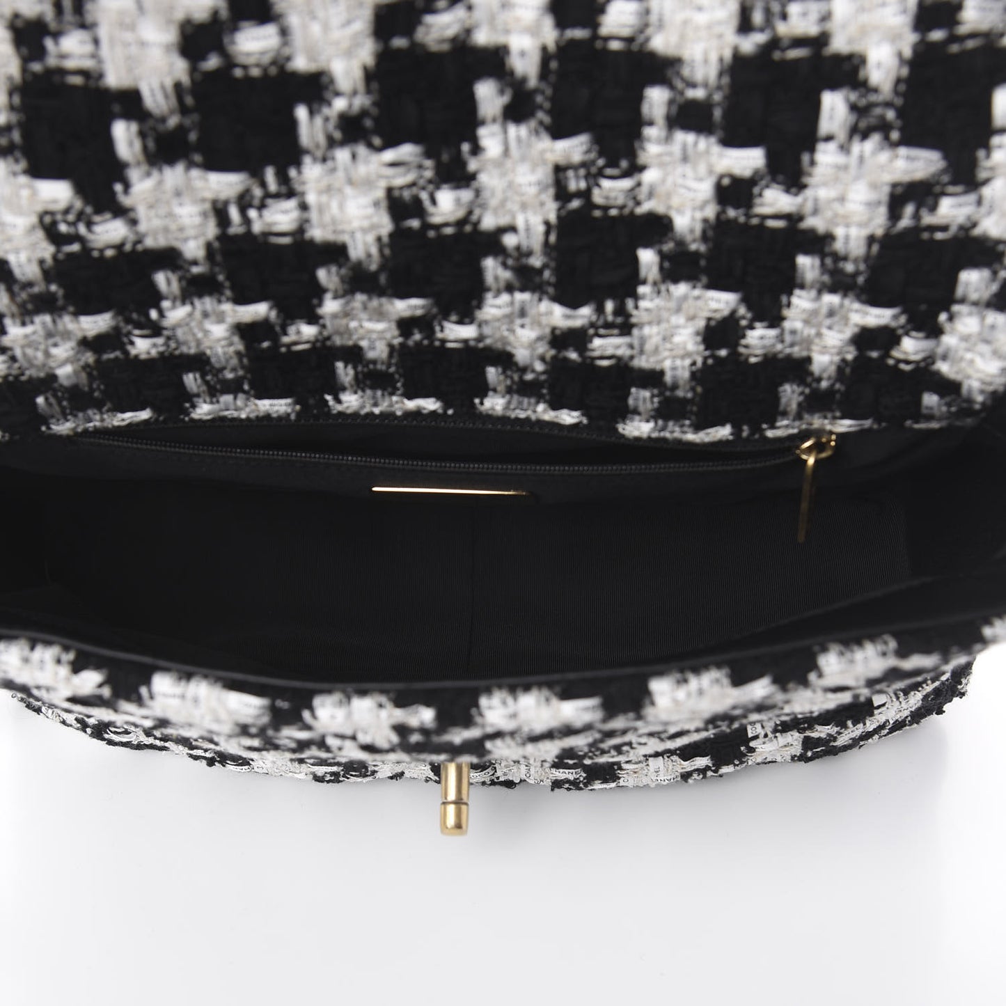 Tweed Quilted Medium 19 Flap Black Ecru White