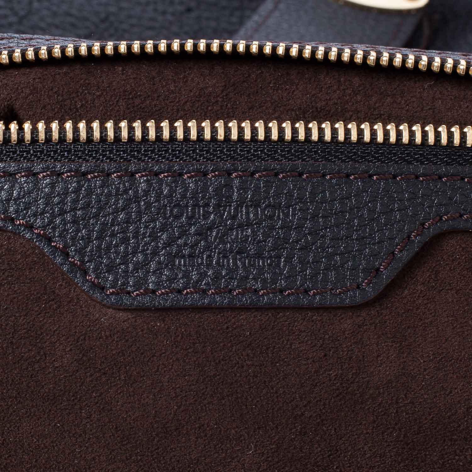 Louis Vuitton Mahina L Black 7 of 9