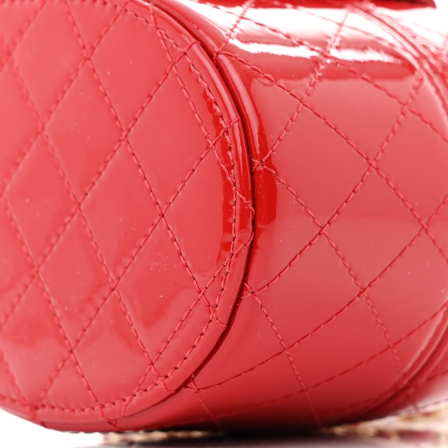 Patent Quilted Small Round Vanity With Chain Red