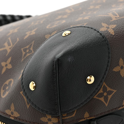 Louis Vuitton Reverse Monogram Triangle Softy 10 of 13