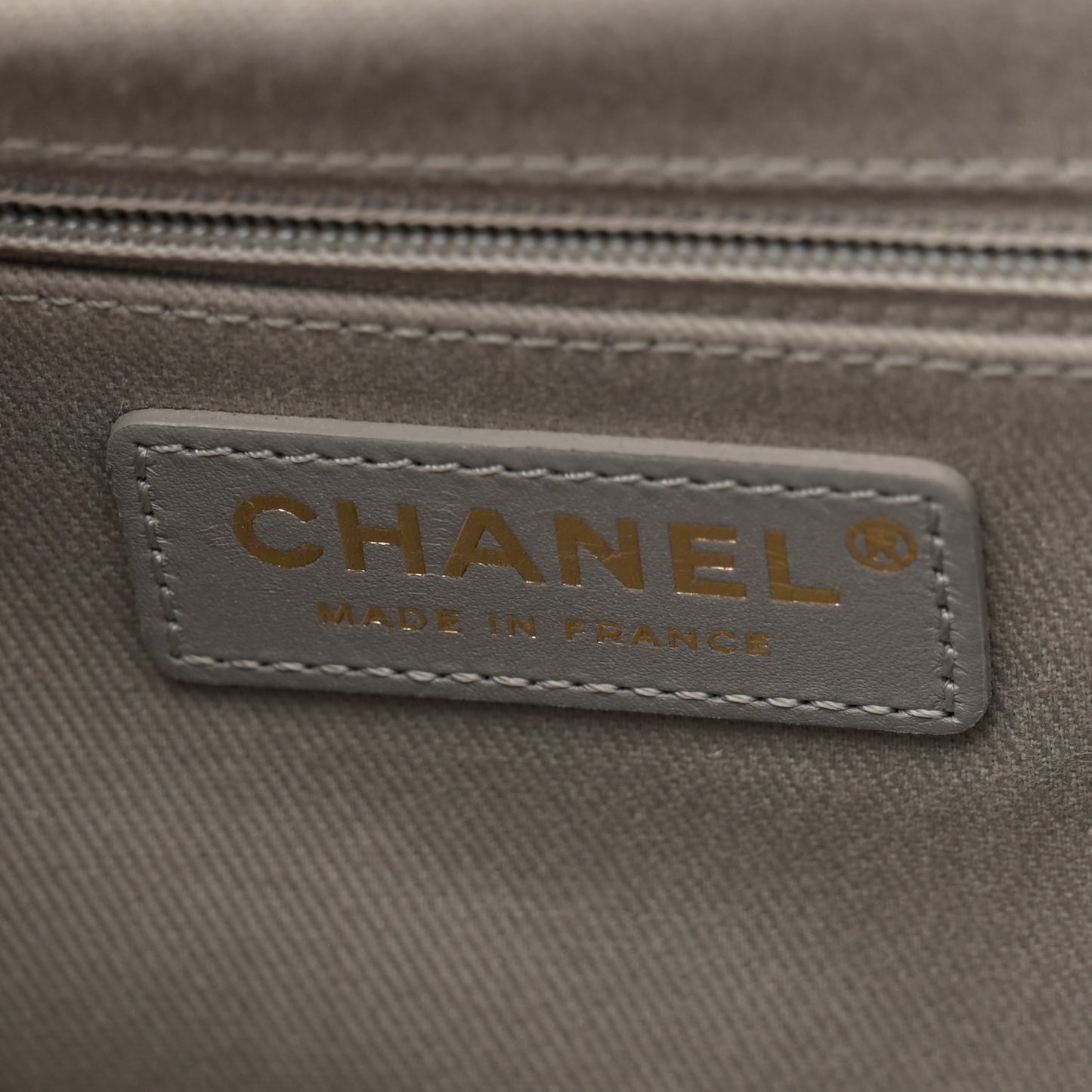 Caviar Quilted Medium Business Affinity Flap Grey