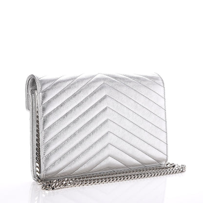 Saint Laurent Metallic Lambskin Matelasse Chevron Monogram Chain Wallet Argento 3 of 8
