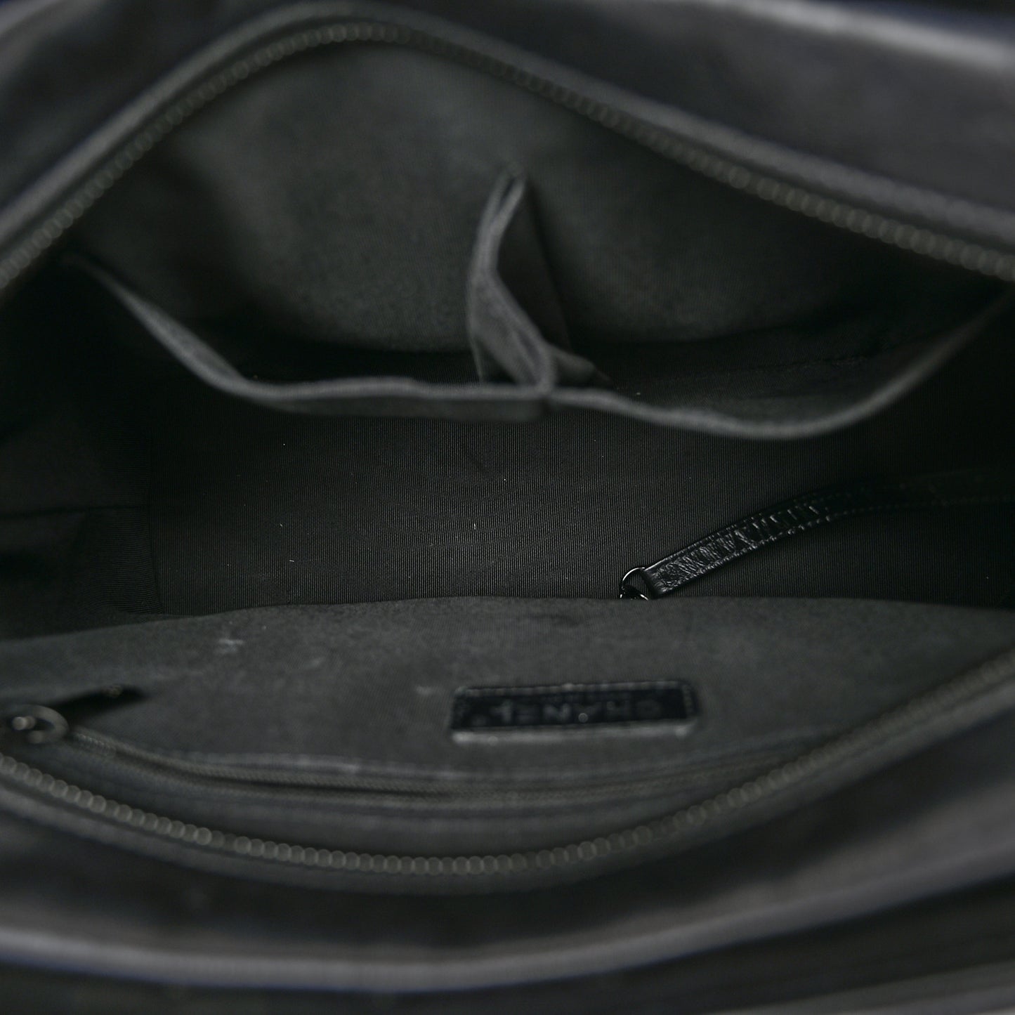 Aged Calfskin Chevron Quilted Medium Gabrielle Hobo So Black