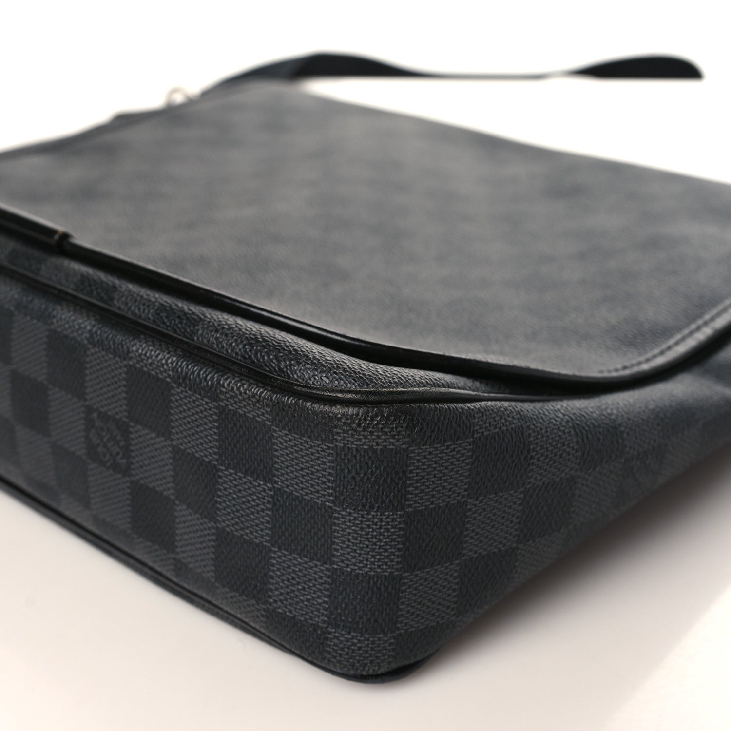 Louis Vuitton Damier Graphite Daniel MM 7 of 8