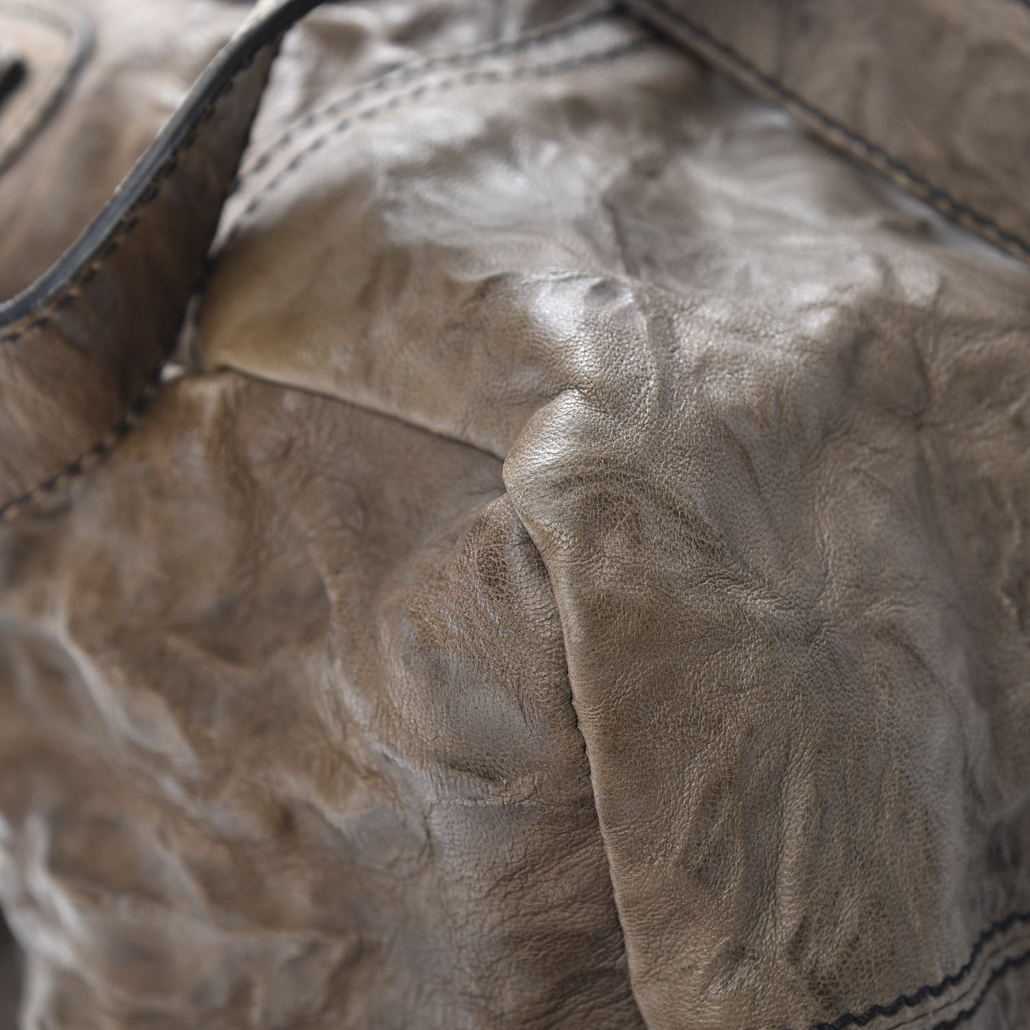 Tumbled Sheepskin Medium Pandora Charcoal