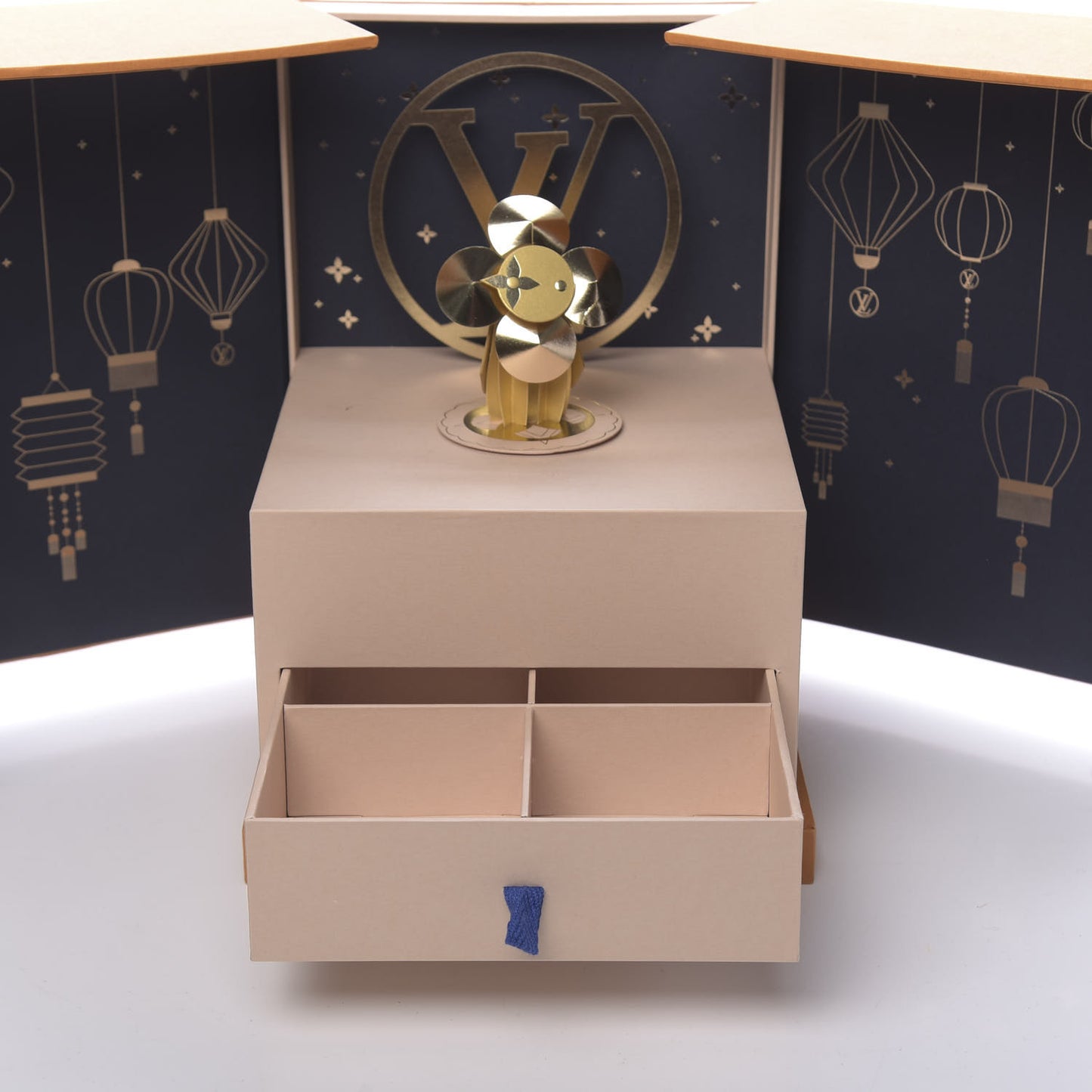 2020 Vivienne Music Box