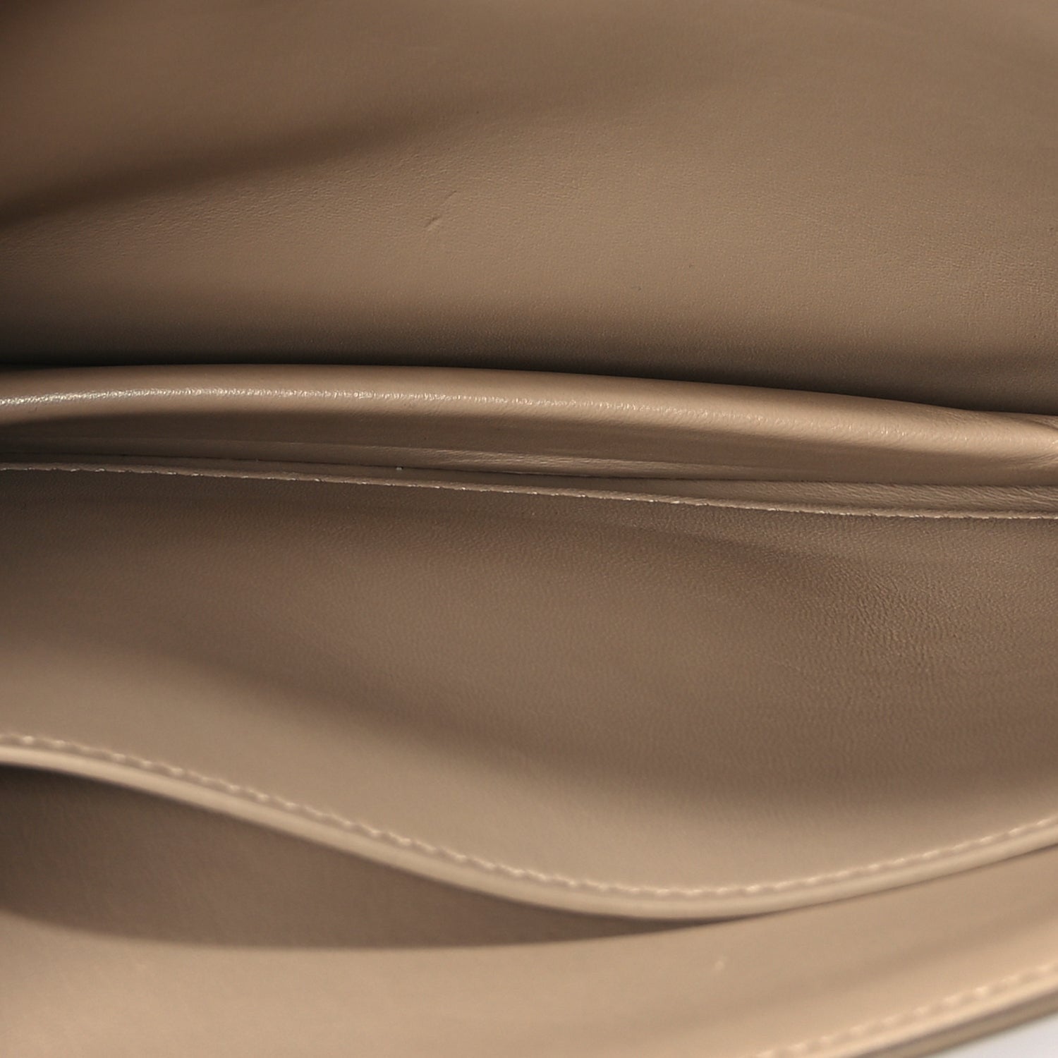 Saint Laurent Smooth Calfskin Le Maillon Satchel Beige 4 of 8