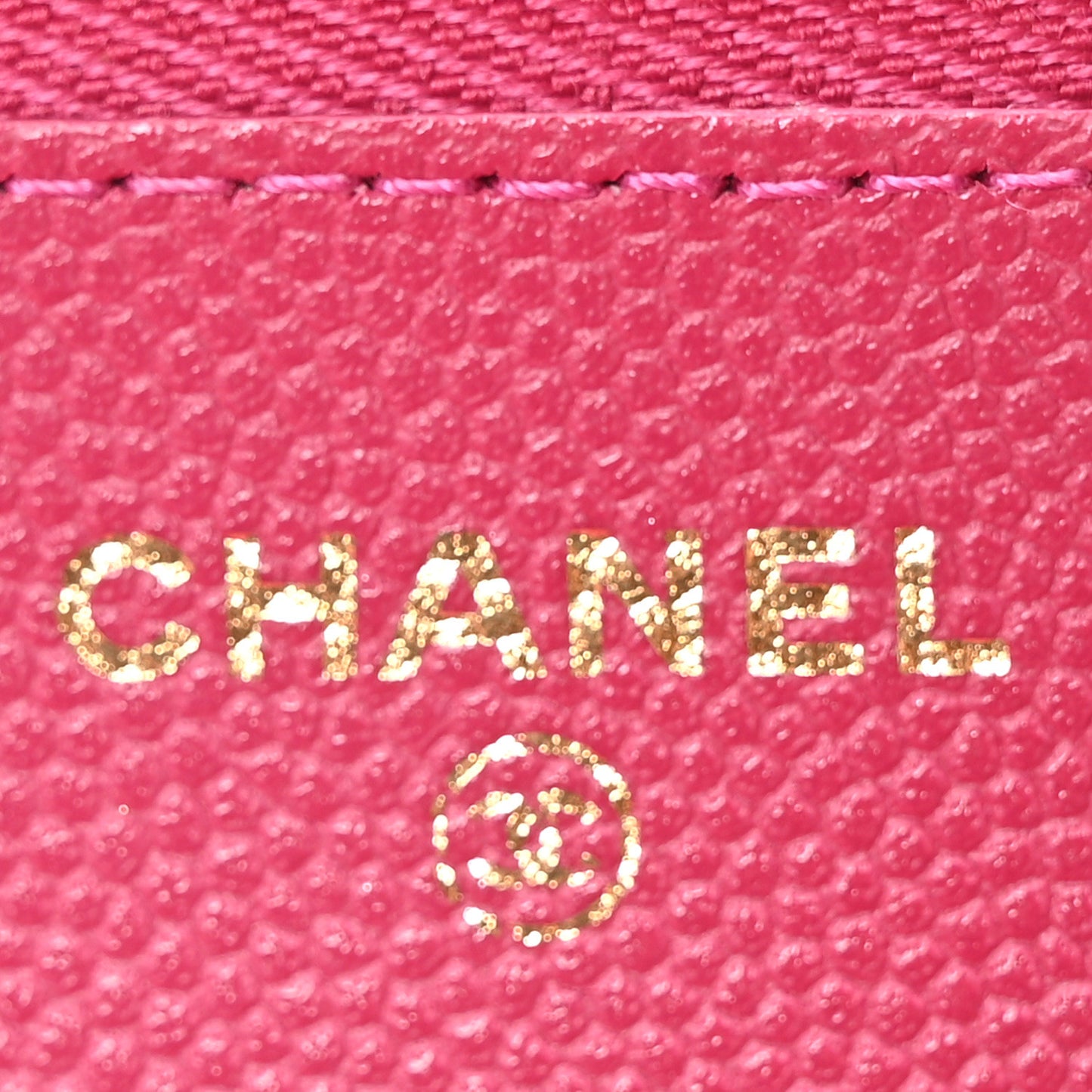 Caviar Quilted Wallet On Chain WOC Fuchsia