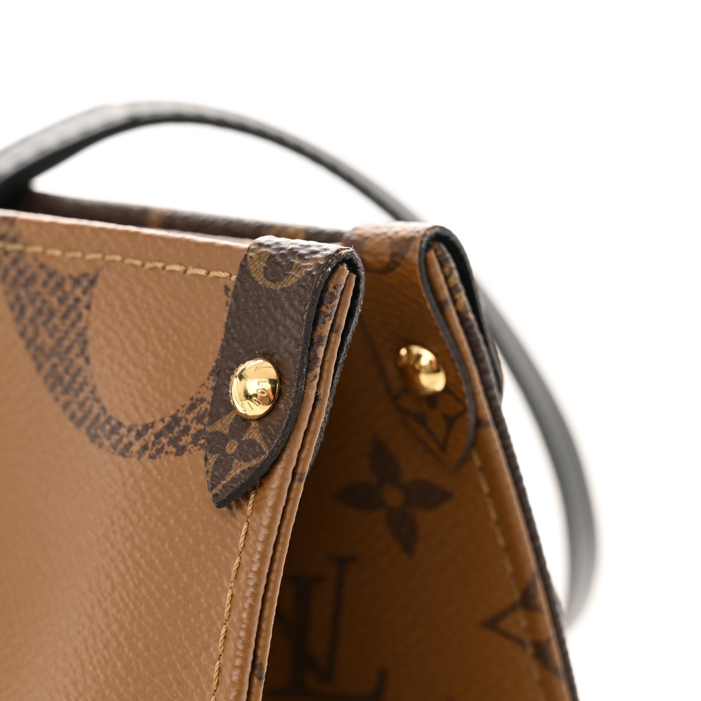 Reverse Monogram Giant Onthego MM