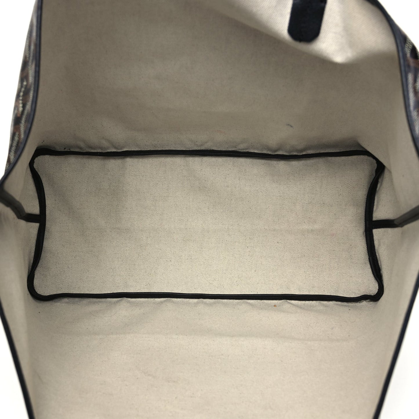 ine Saint Louis PM Black