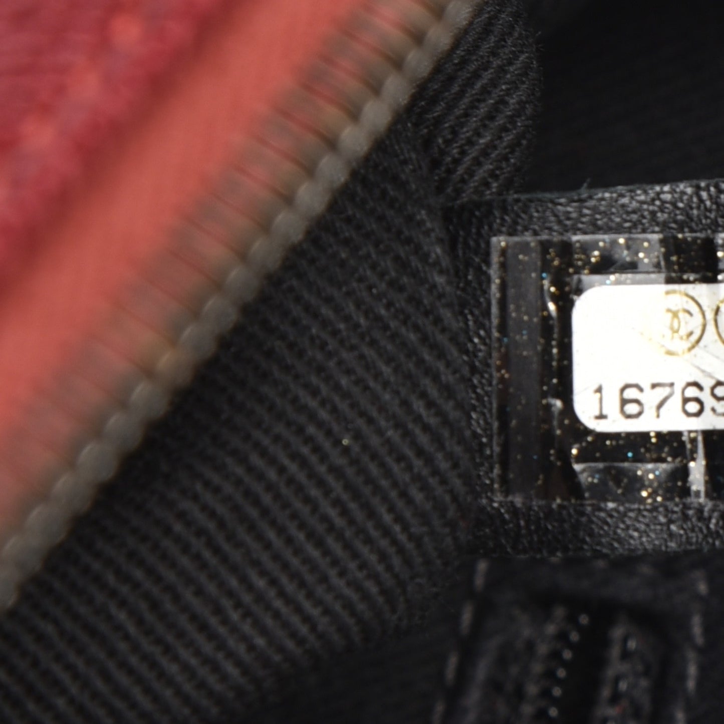 Iridescent Caviar Quilted Large Chic Flap Red