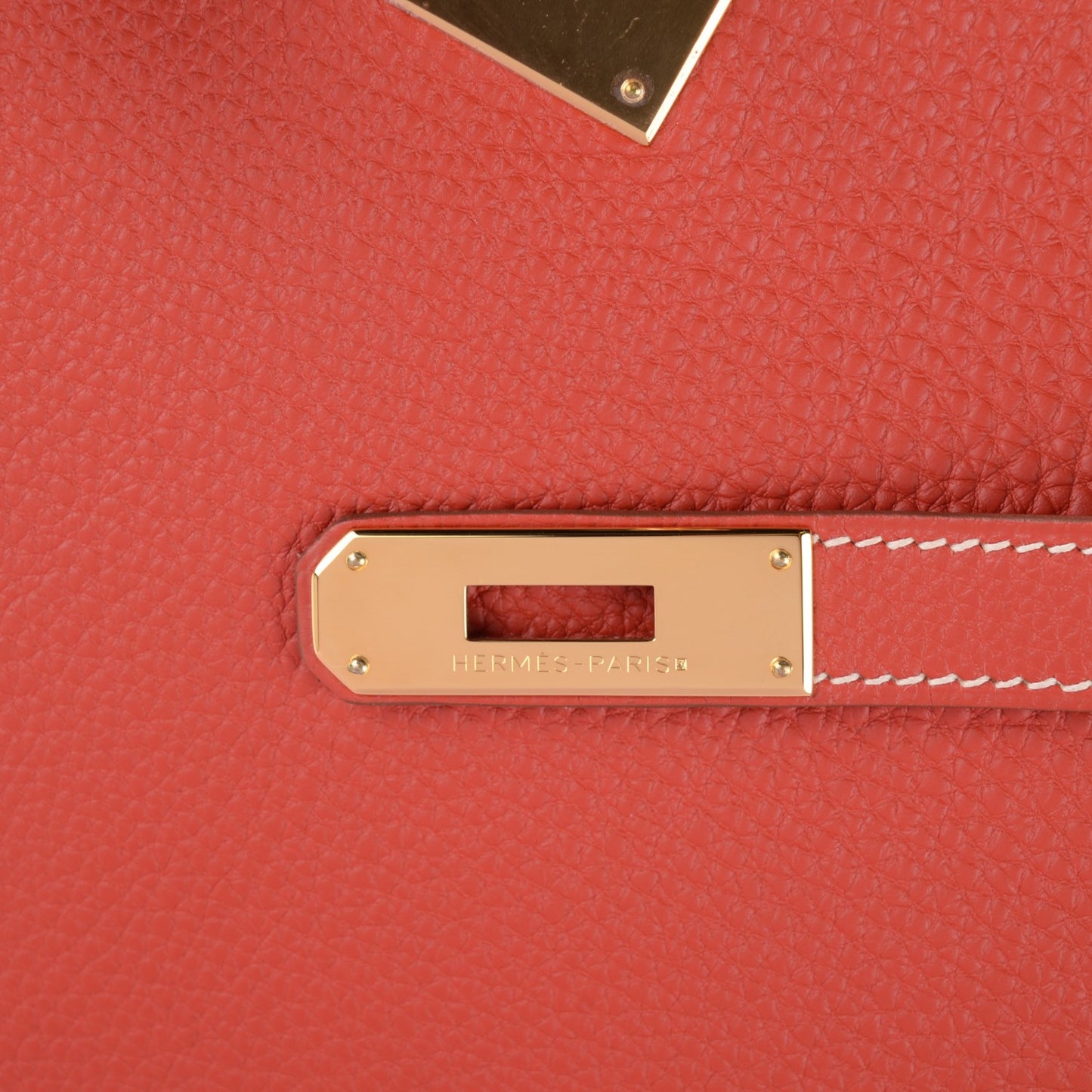 Togo Kelly Retourne 35 Sanguine