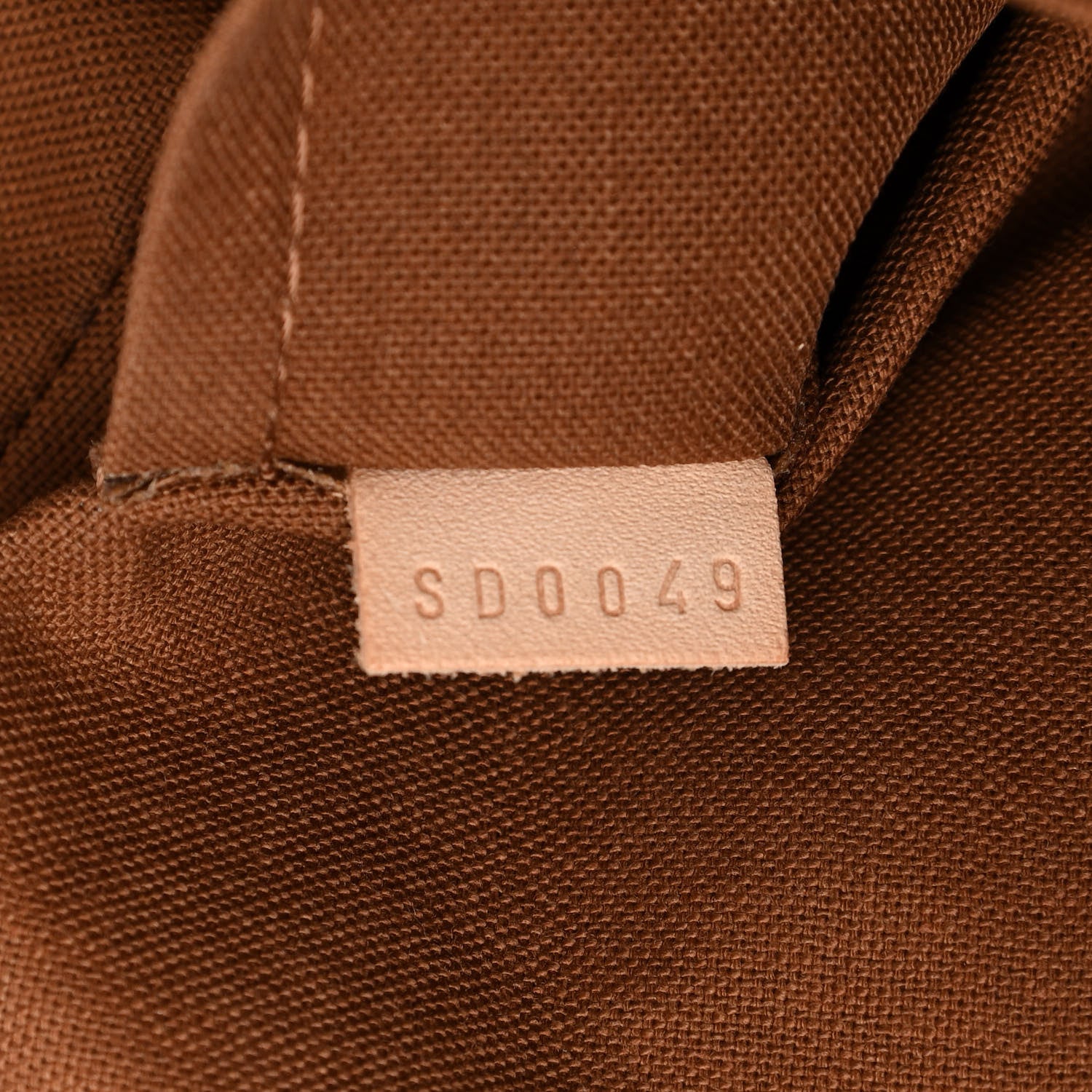 Louis Vuitton Monogram Tivoli GM 7 of 14