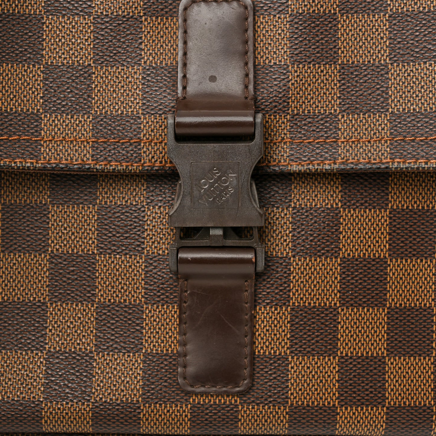 Damier Ebene Pochette Melville