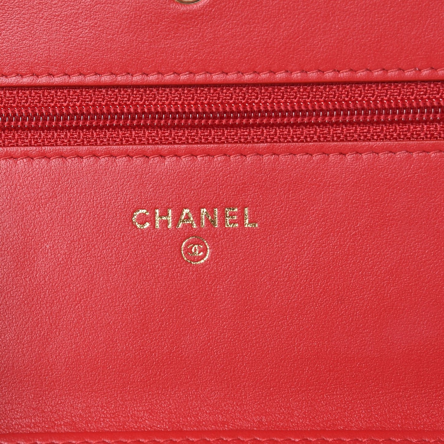 Caviar Quilted CC Filigree Wallet On Chain WOC Red