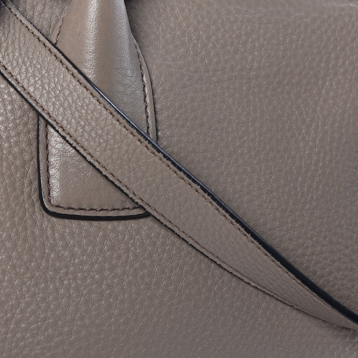 Vitello Daino Shopping Tote Argilla