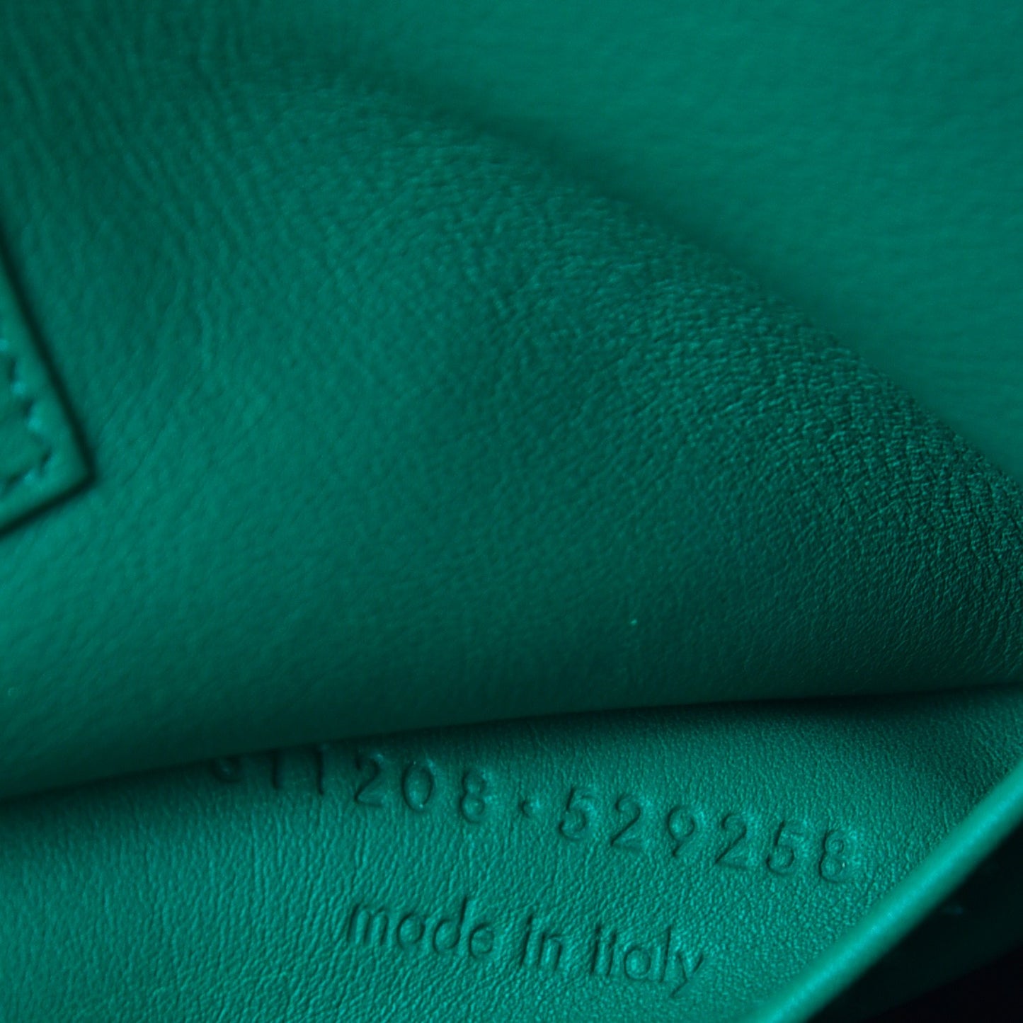 Calfskin Medium Classic Y Cabas Green