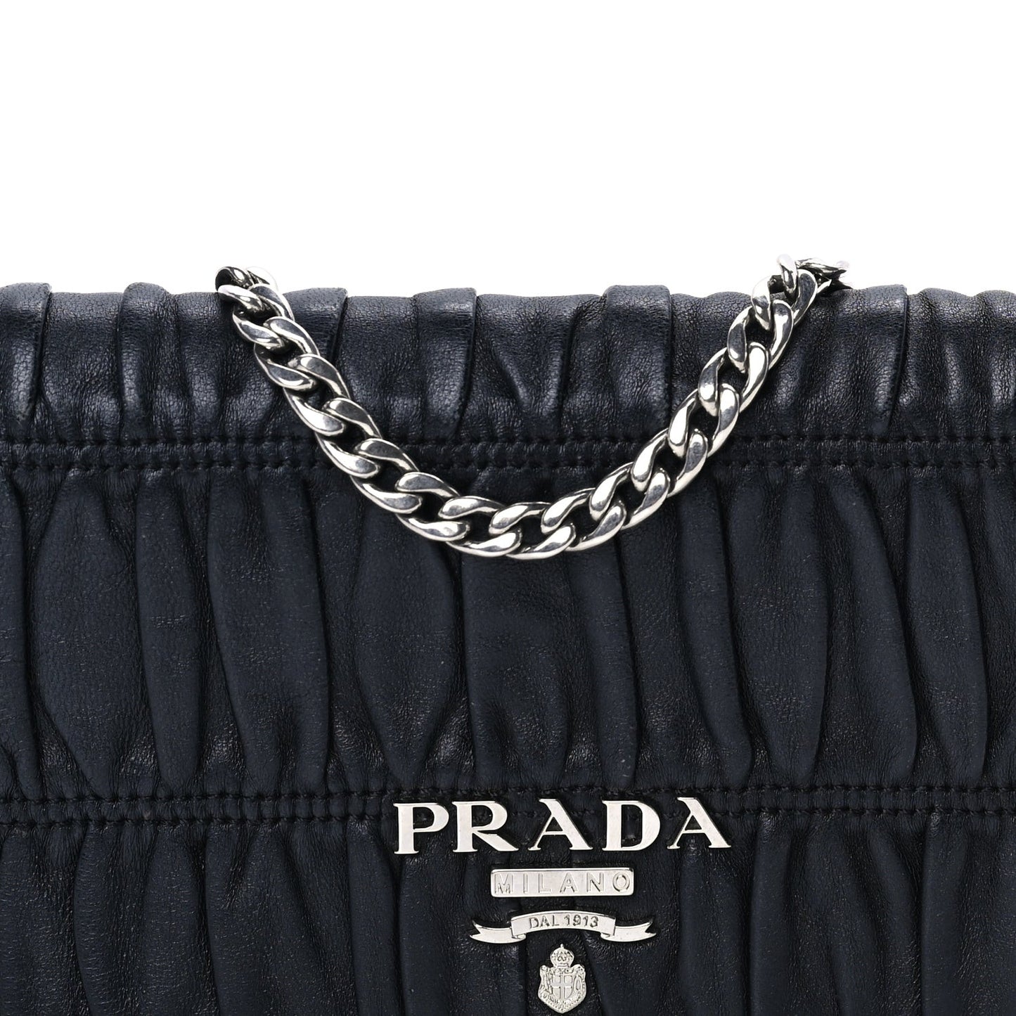 Nappa Gaufre Wallet On Chain  Black