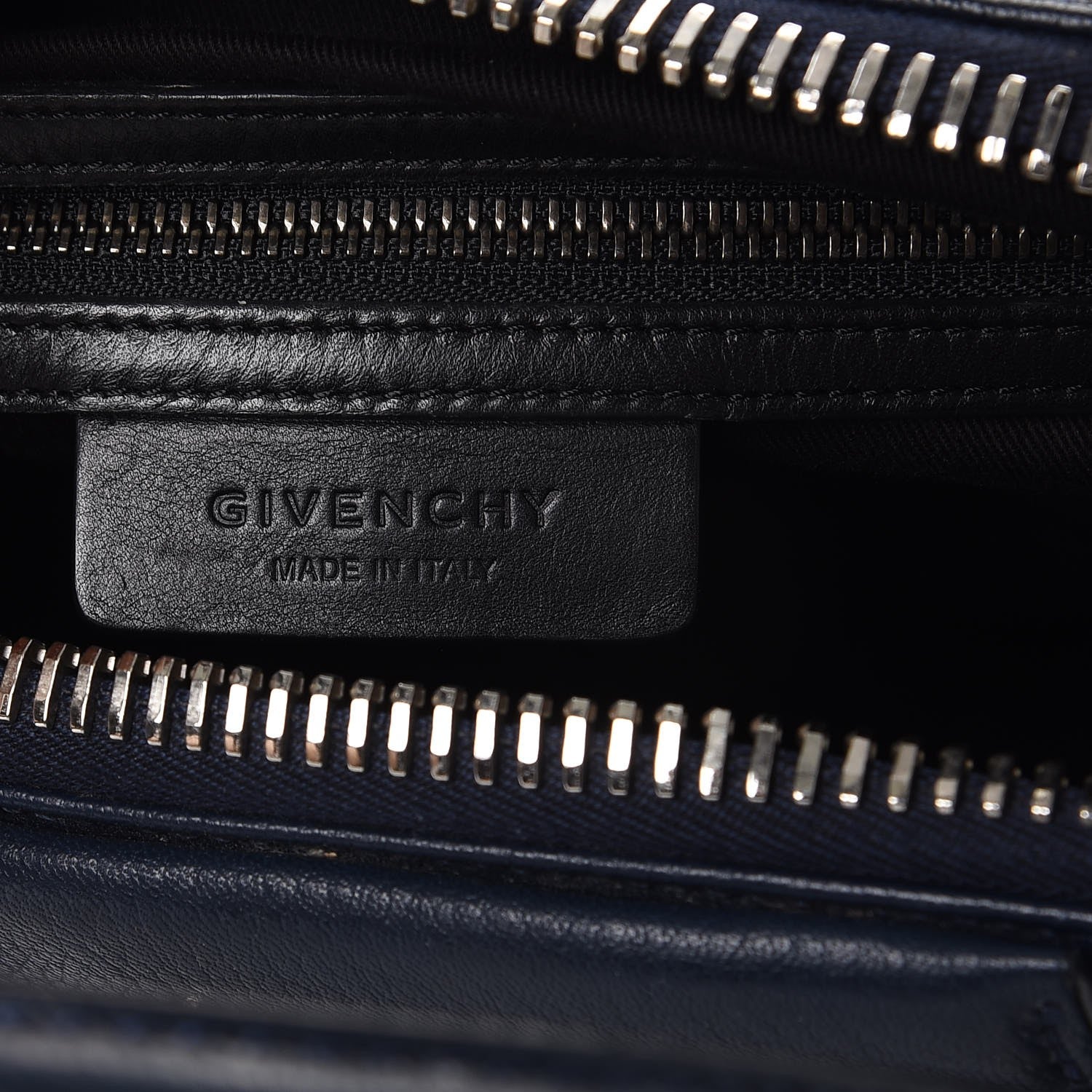 Givenchy Sugar Goatskin Small Antigona Navy 6 of 7