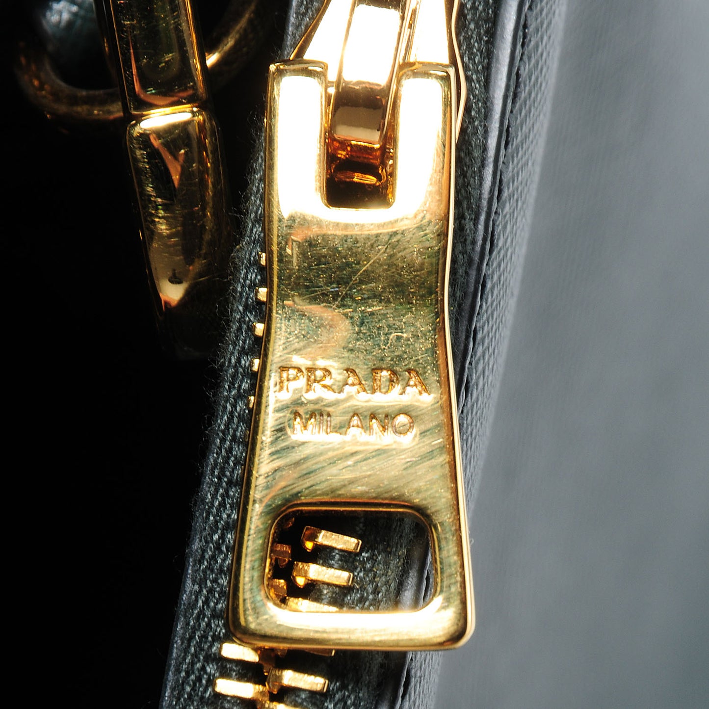 Saffiano Lux Small Double Zip Tote Smeraldo