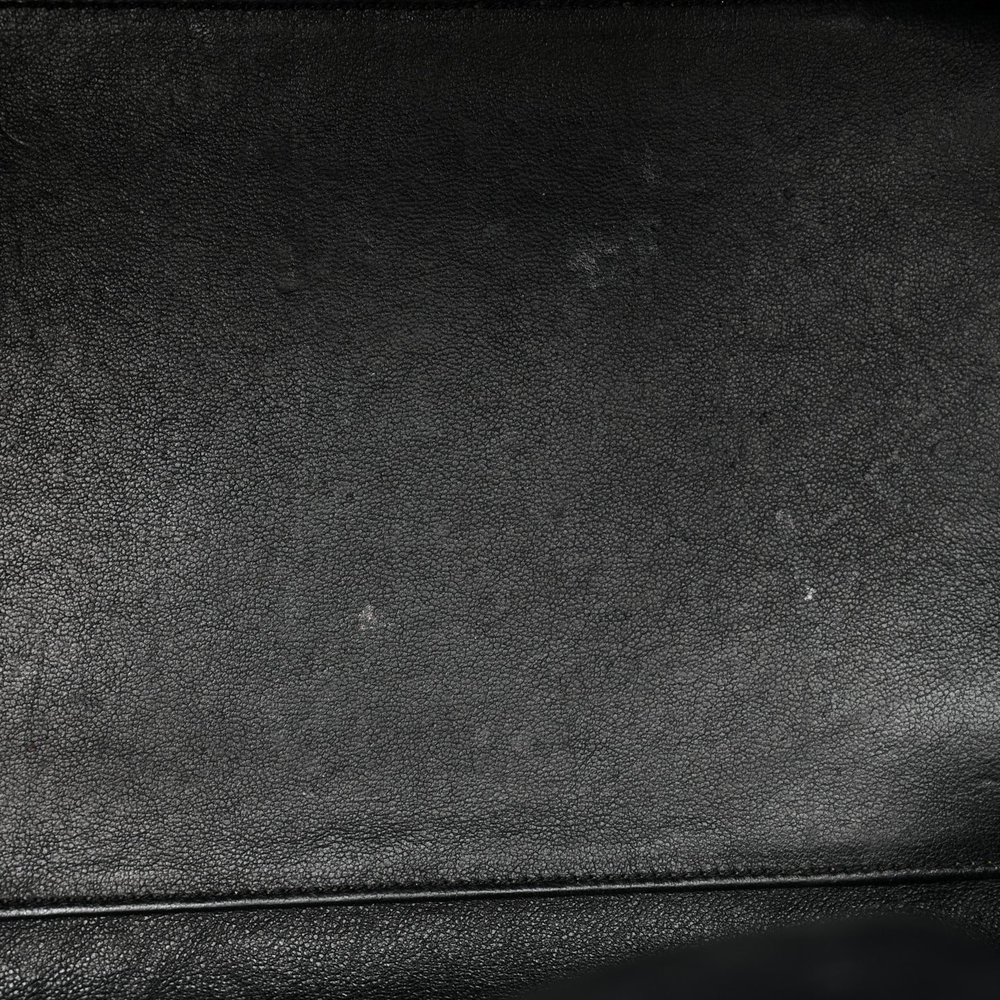 Smooth Calfskin Medium Luggage Black