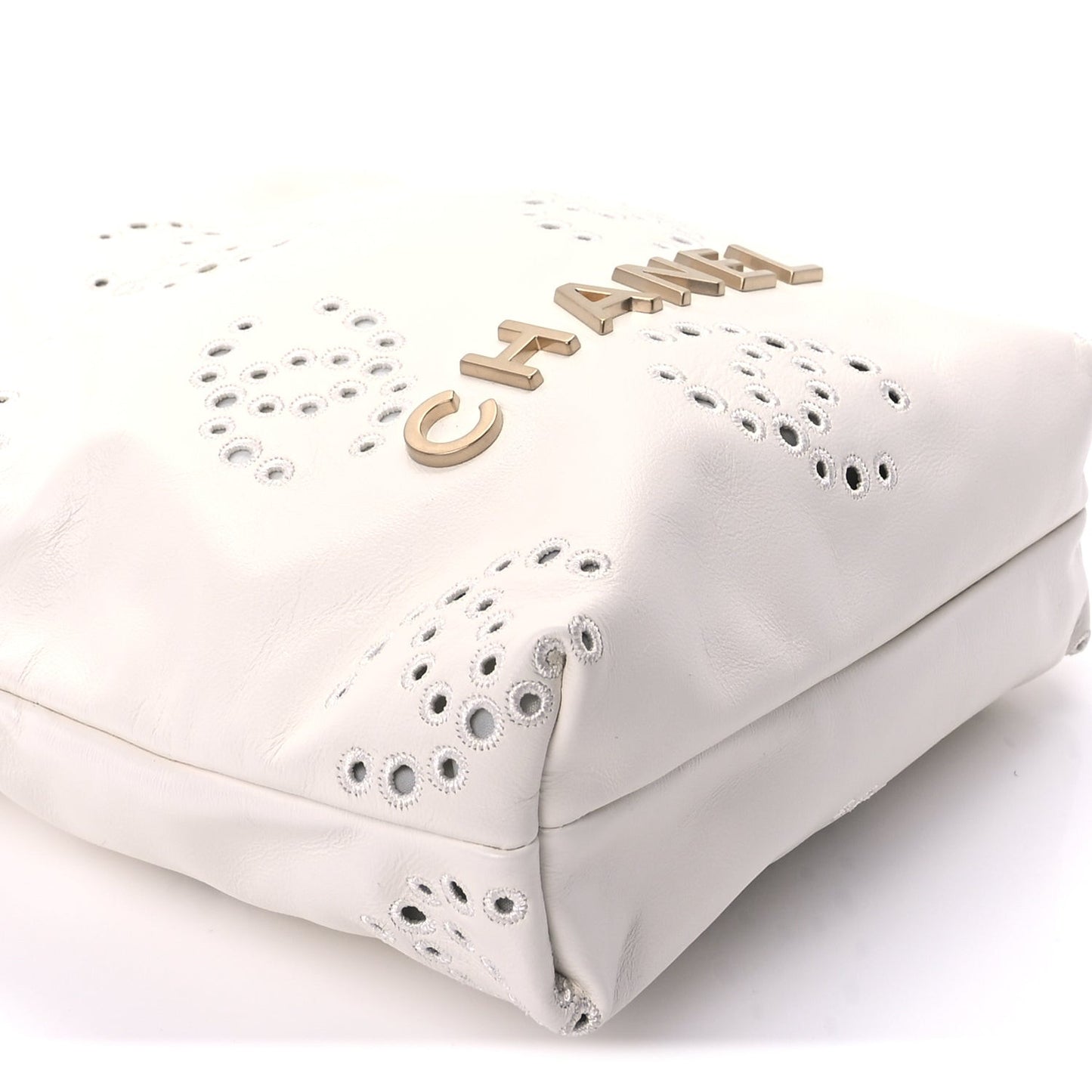 Shiny Calfskin Eyelet Mini  22  White