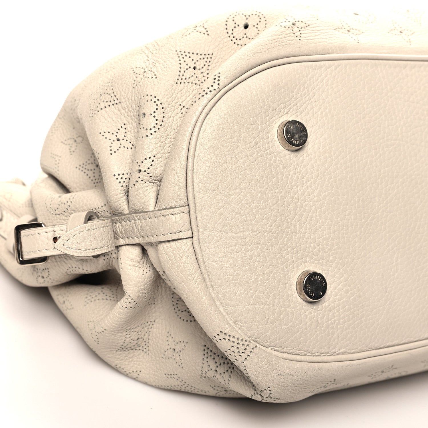 Louis Vuitton Mahina L Gris 9 of 13