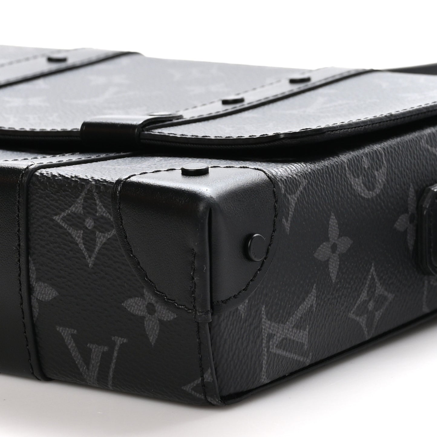 Monogram Eclipse Trunk Messenger